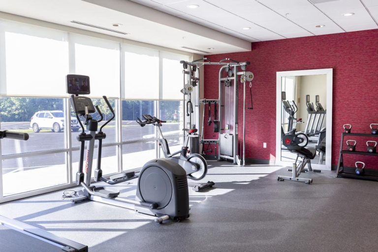 Home2Suites_1200x675_-9